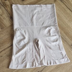 Marilyn Monroe Cream Shapewear